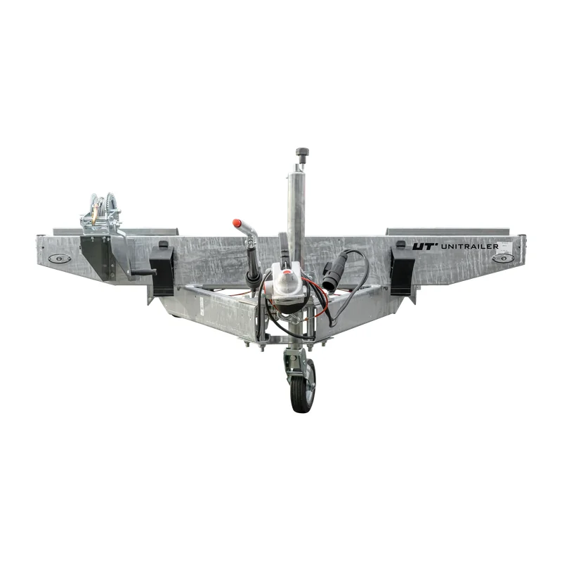 Dépanneuse longue à trois essieux UNIPLAT 800/3 S — vue 2